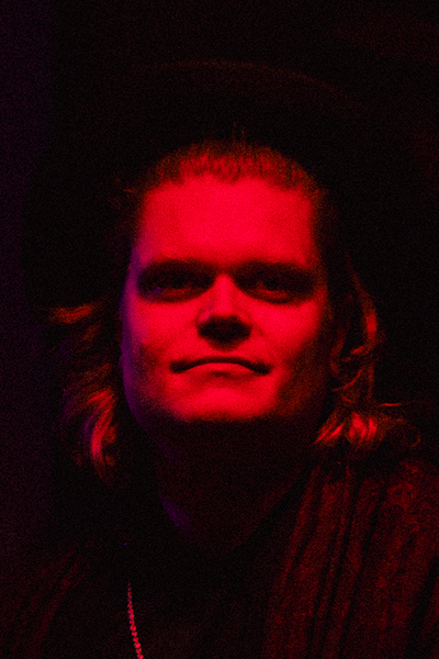 headshot_1 (2) - Pontus Rundqvist.png